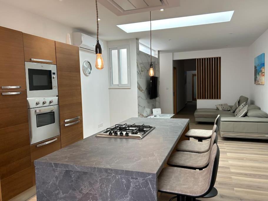 A Flat In The Heart Of Bugibba Διαμέρισμα Σεντ Πόλς Μπέι Εξωτερικό φωτογραφία